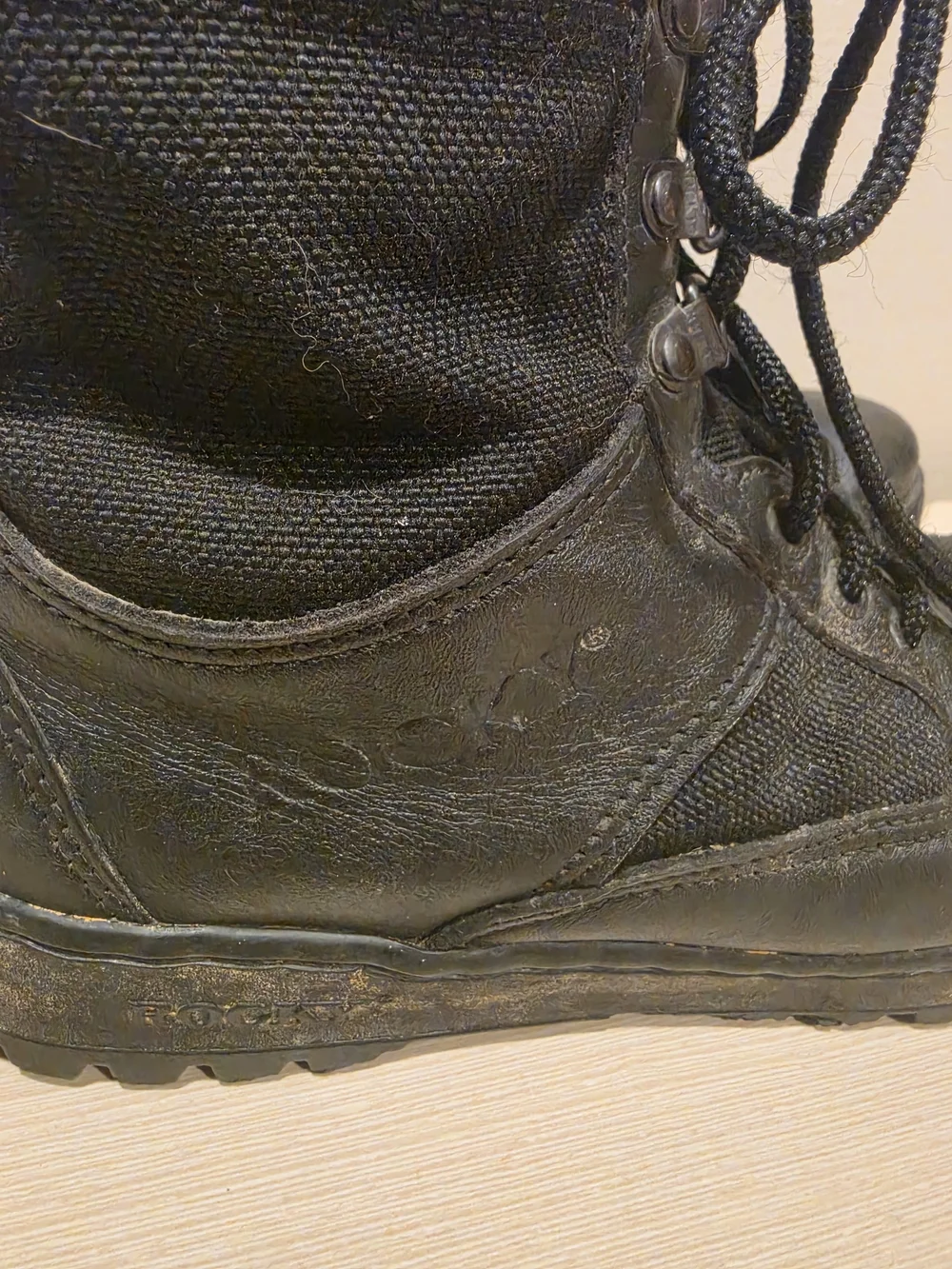 Vintage Rocky 911 Series Mens 8 W Wide Black Tactical Duty Combat Boots USA
